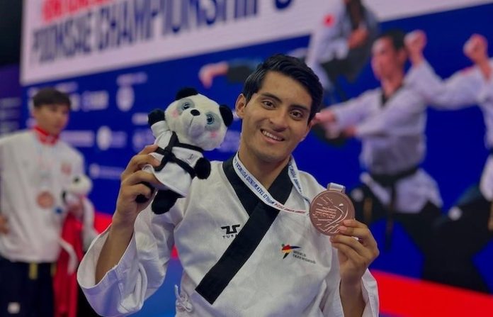 Taekwondo poomsae suma cuatro bronces en el tercer día del Mundial Hong Kong 2024