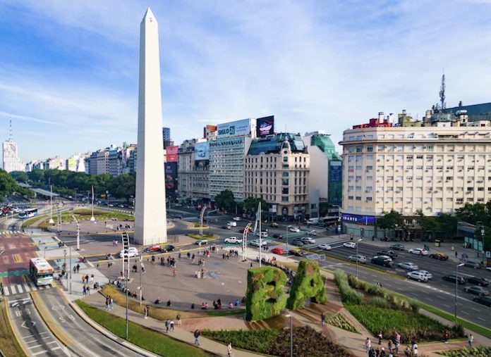 Gobierno de Argentina prorroga por decreto para 2025 el Presupuesto de 2023