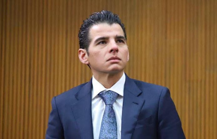 Modificaciones al presupuesto afectan proyectos clave, señala Miguel A. Flores Serna