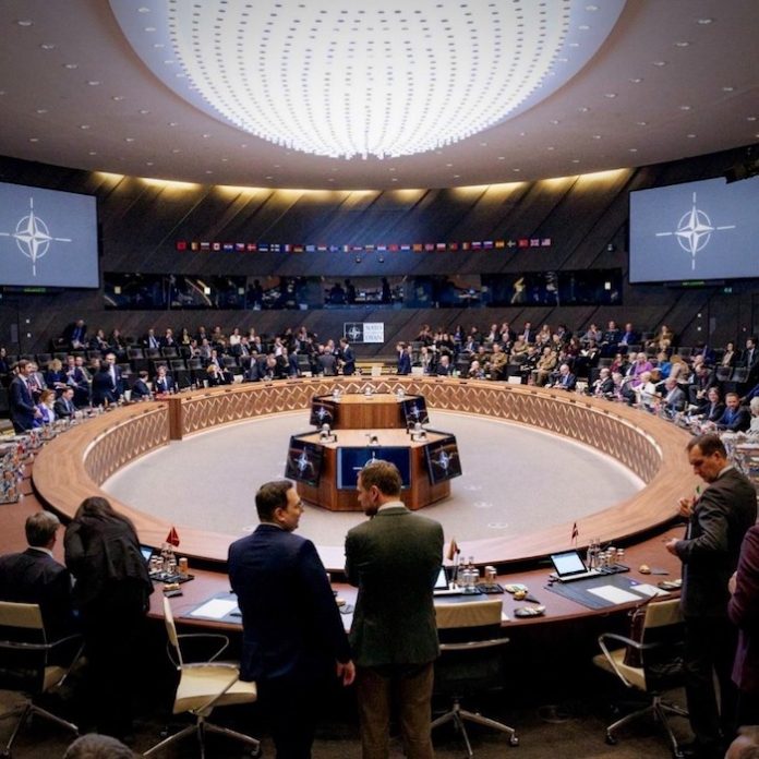 Secretario general de la OTAN insta a aumentar suministros de defensa antiaérea a Ucrania