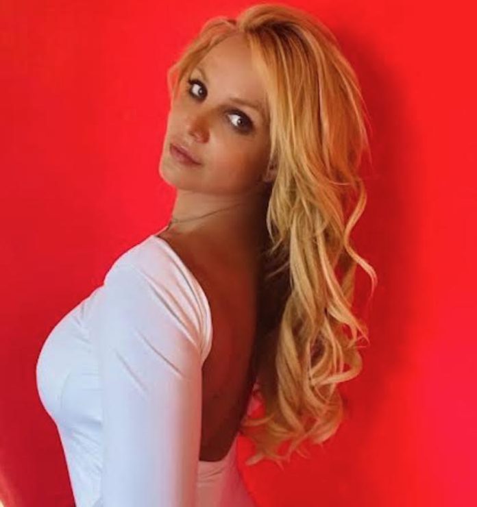 Britney Spears anuncia su mudanza a México por acoso de paparazzis