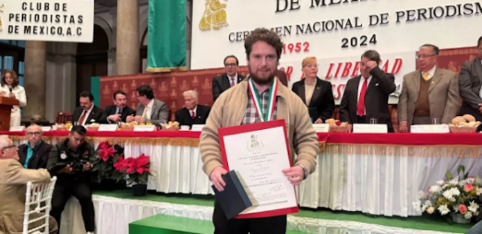 Sputnik recibe el premio del Club de Periodistas de México