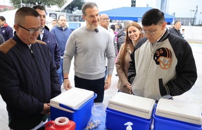 Monterrey refuerza vacunación con jornadas masivas para toda la población