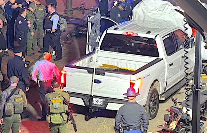 Sospechoso del atentado en Nuevo Orleans colocó 2 bombas en el lugar del ataque