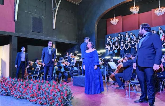 Éxito rotundo en la presentación de la ópera Anita