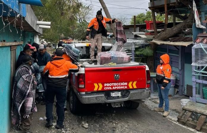Apodaca refuerza apoyos ante las bajas temperaturas