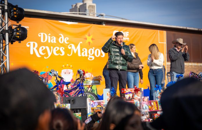 Samuel García celebra el Día de Reyes con apoyos y mejoras para El Carmen