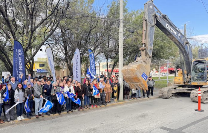 San Nicolás impulsa rehabilitación de avenida con concreto hidráulico