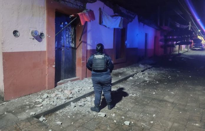 Un temblor de magnitud 6,1 remece la costa de Michoacán