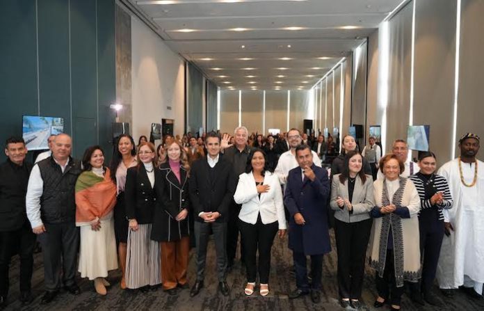 Promociona Abelina a Acapulco en Caravana Turística en Monterrey Nuevo León