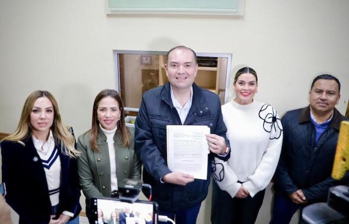 Diputados del PRI y PRD proponen subsidio para frenar alza en transporte público