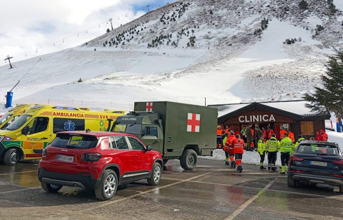 Al menos 30 heridos al desprenderse un telesilla en la estación de esquí en España