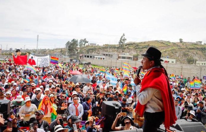 Indígenas ecuatorianos piden intervención del Estado ante una disputa territorial