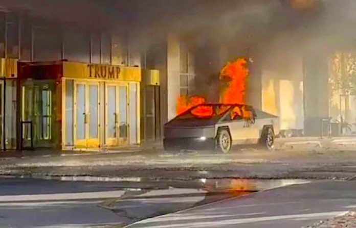 Video: Al menos un muerto y siete heridos tras incendio de una camioneta Cybertruck en Las Vegas
