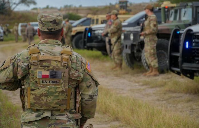 Trump se prepara para enviar 10.000 soldados a la frontera con México, según medios