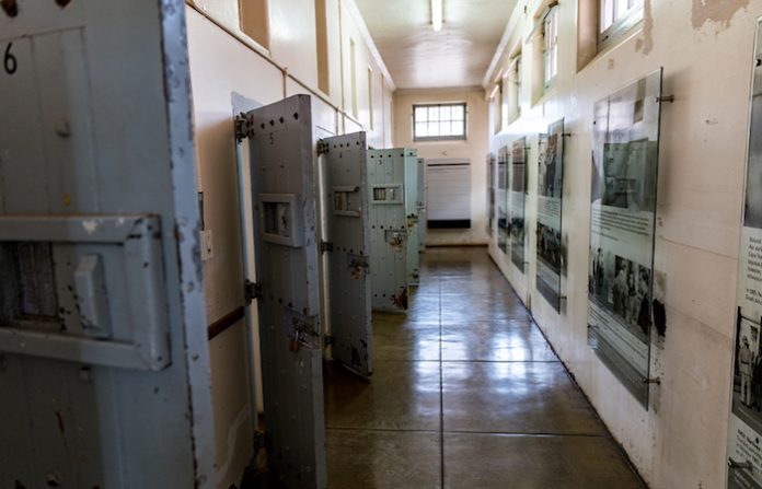 Familias de víctimas del apartheid demandan al Gobierno de Sudáfrica