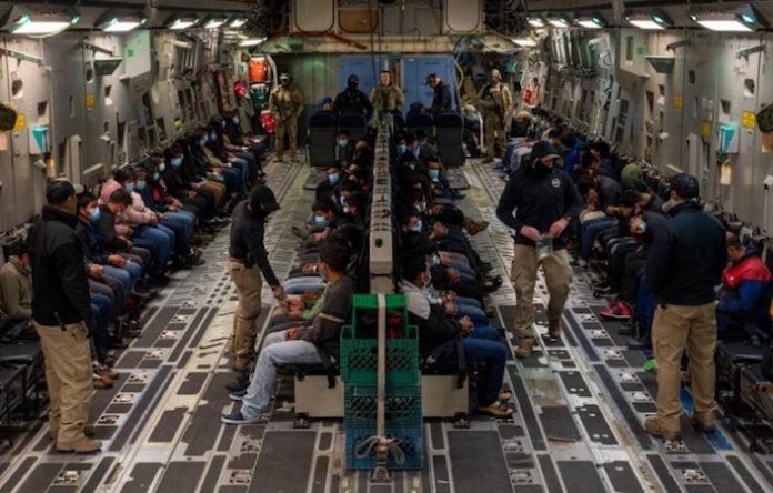 Video: Brasil acusa a EU de violar acuerdo por trato “degradante” a inmigrantes deportados