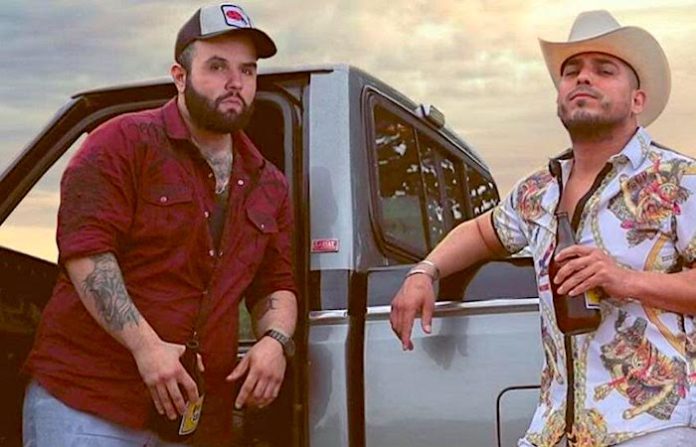 Carin León responde a rumores sobre relación con Espinoza Paz: “Es una homosexualidad impuesta”