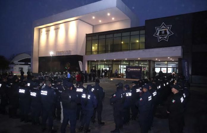 San Nicolás refuerza su policía con nuevos mandos y aumento salarial