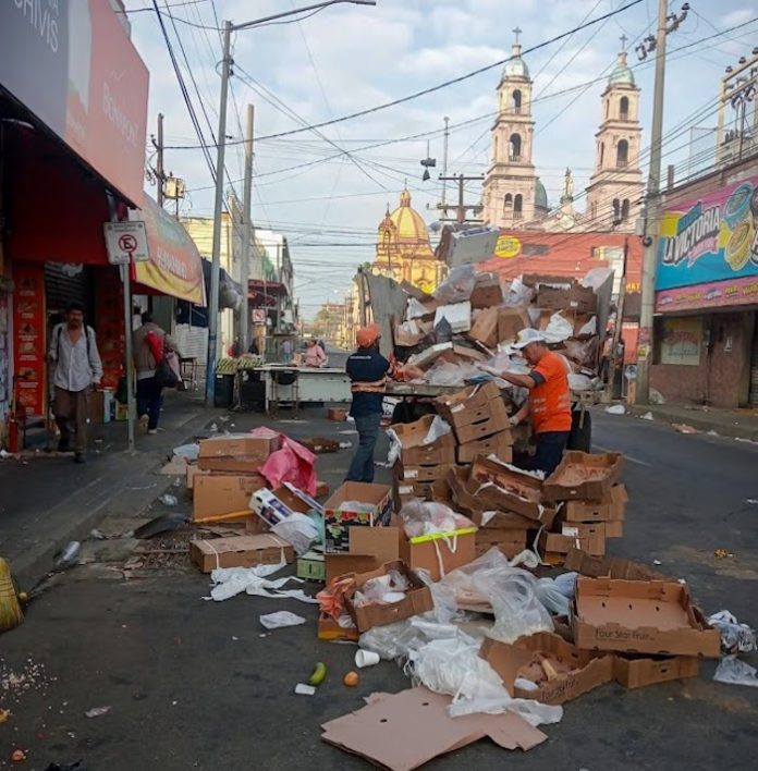 Monterrey inicia el año con operativo de limpieza en el Centro