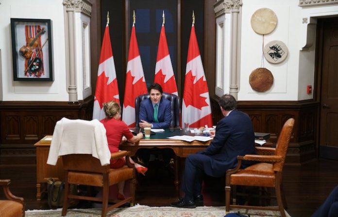 Canadá lista para una respuesta “contundente” a los aranceles de EU, dice Trudeau