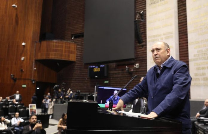 Impulsa Rubén Moreira eliminar comisiones bancarias para adultos mayores de 65 años