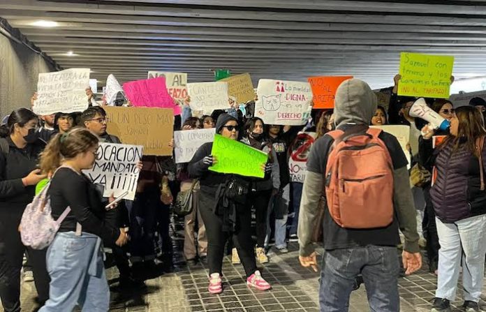 Protestas en Monterrey contra el “tarifazo”: Se dan bloqueos y consignas