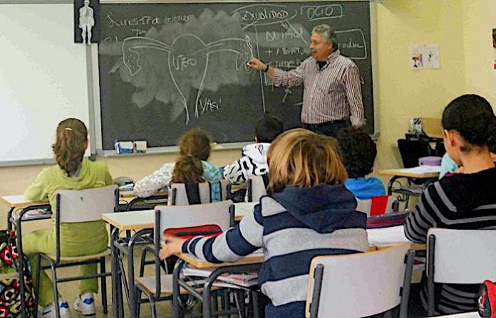 Capital argentina revisa contenidos de educación sexual y bloquea el acceso al material