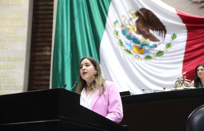 Piden deducir 100 por ciento del ISR a colegiaturas de los niveles básico, medio superior y superior