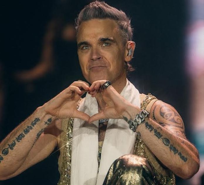 Robbie Williams revela que le pidieron encabezar el show de medio tiempo del Super Bowl 2026