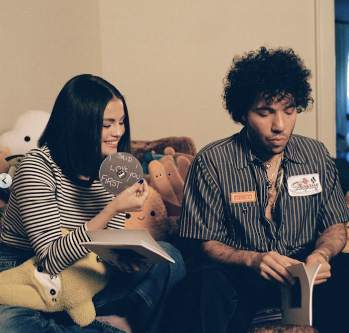 Selena Gomez anuncia nuevo álbum con su prometido Benny Blanco y lanza el primer sencillo “Scared of Loving You”