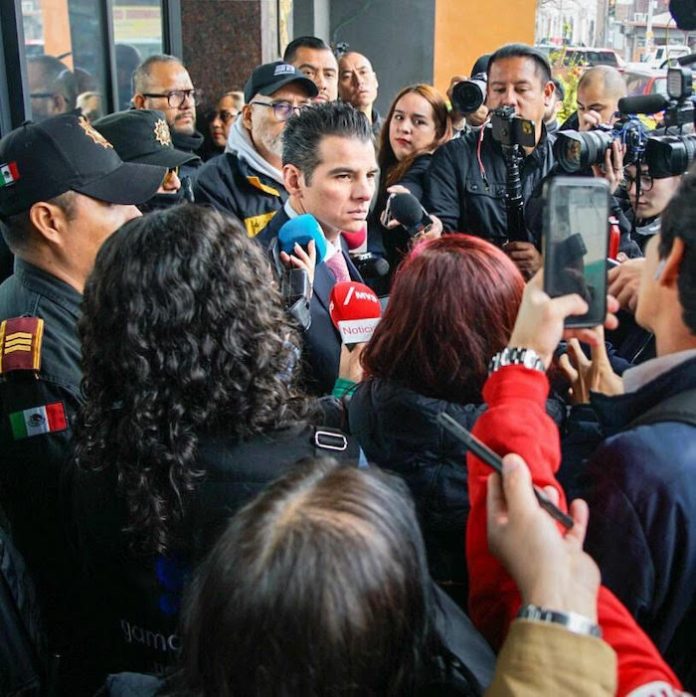 Flores Serna califica como “muy productiva” reunión con Tesorero para destrabar el Presupuesto 2025