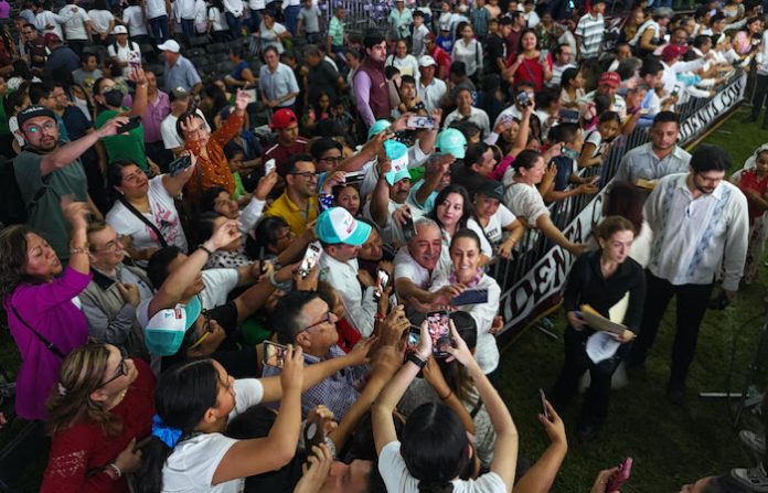 Sheinbaum reafirma igualdad y compromiso social en Veracruz