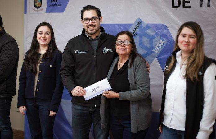 Santiago fortalece apoyo a cuidadores con el programa “Cuidemos de Ti”