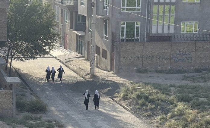 La restricción de los derechos de la mujer causa daños duraderos en Afganistán