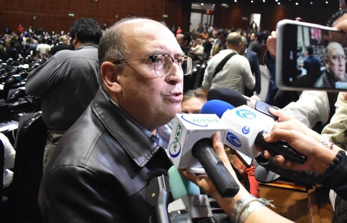 Problemas coyunturales de México con EU, por omisiones y falta de conducción del gobierno anterior en política migratoria, seguridad y comercio: Rubén Moreira