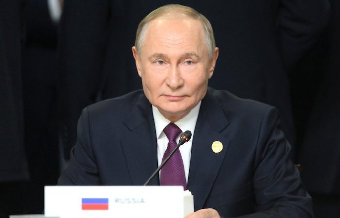 Rusia y EU podrían acordar reducir los gastos de defensa en un 50%, según Putin