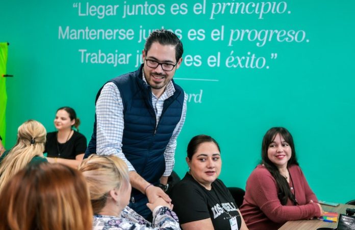 Santiago ofrece cursos para emprendedores, incluyendo inteligencia artificial