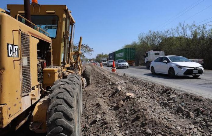Vecinos celebran inicio de ampliación de avenida Ruiz Cortines en Guadalupe