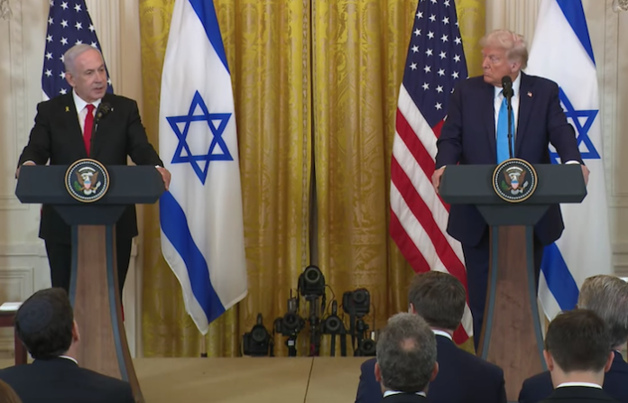 Trump afirma que EU controlará la Franja de Gaza: “Nos adueñaremos de ella”