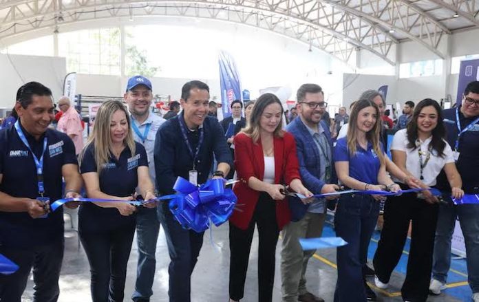 San Nicolás impulsa el empleo con feria que ofrece más de 7 mil vacantes