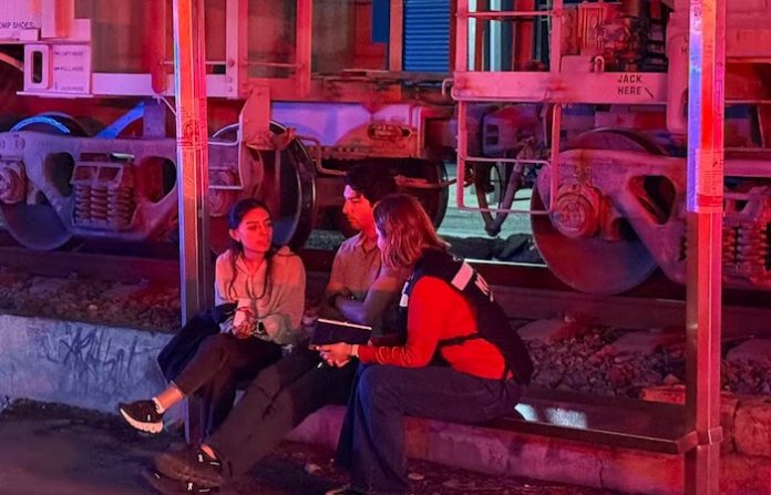 Brinda DIF Monterrey apoyo inmediato a lesionados en choque de tren y autobús