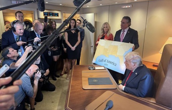 Trump firma la proclamación del Día del Golfo de América