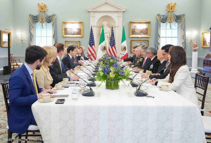 México presenta a EU “avances significativos” en combate al tráfico de drogas y armas