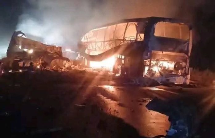 Al menos 40 muertos al chocar un autobús de pasajeros con un camión en Campeche