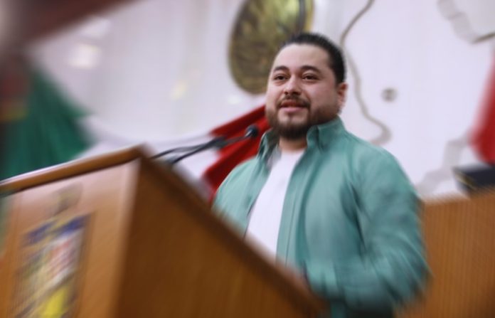 Diputado propone reducir actividad de industrias contaminantes en días críticos