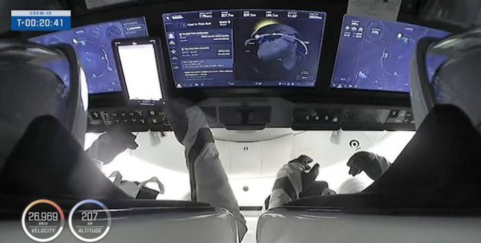 NASA y SpaceX lanzan misión a estación espacial que regresará a astronautas del Starliner