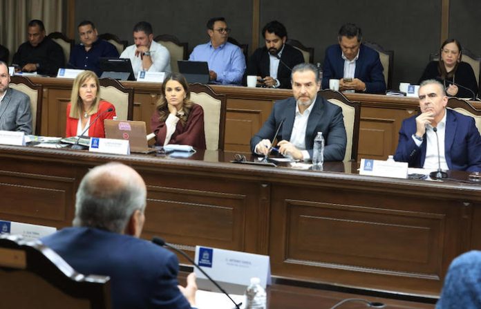 Vecinos y autoridades buscan soluciones integrales para mejorar la movilidad en El Huajuco