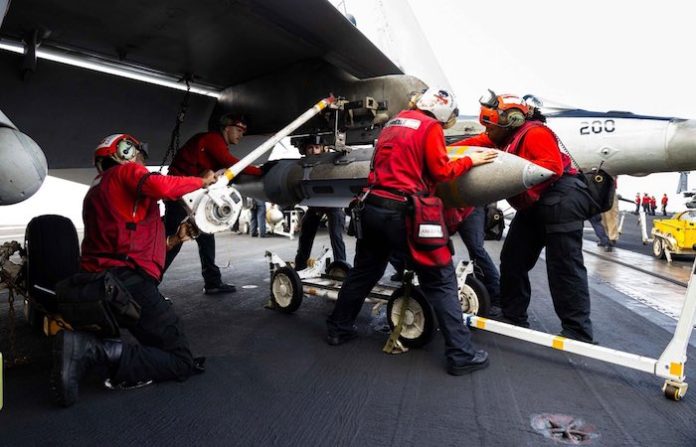 Al menos cinco muertos tras bombardeo de EU contra edificios residenciales en Yemen