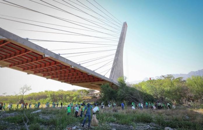 San Pedro se une a brigada de limpieza del Río Santa Catarina